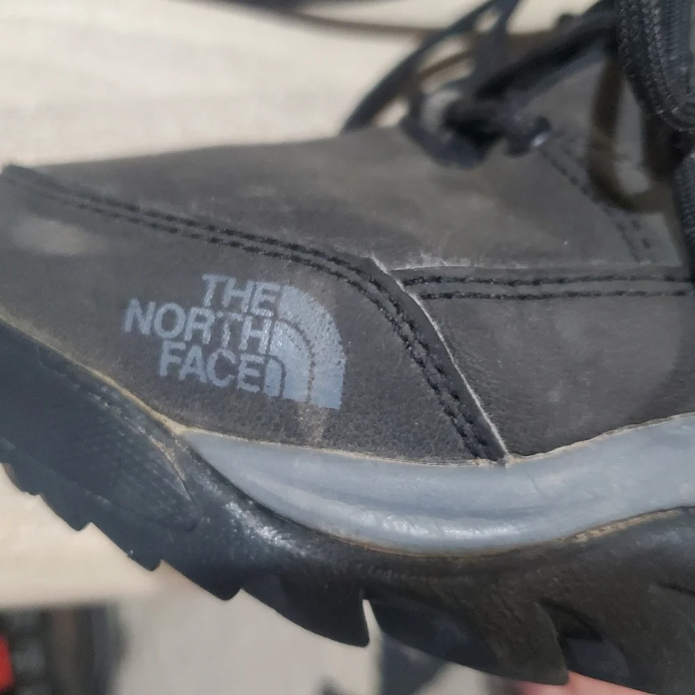 The North Face Storm Strike II Wp Boots Hiking Waterproof. Mens 10. Black Gray.
